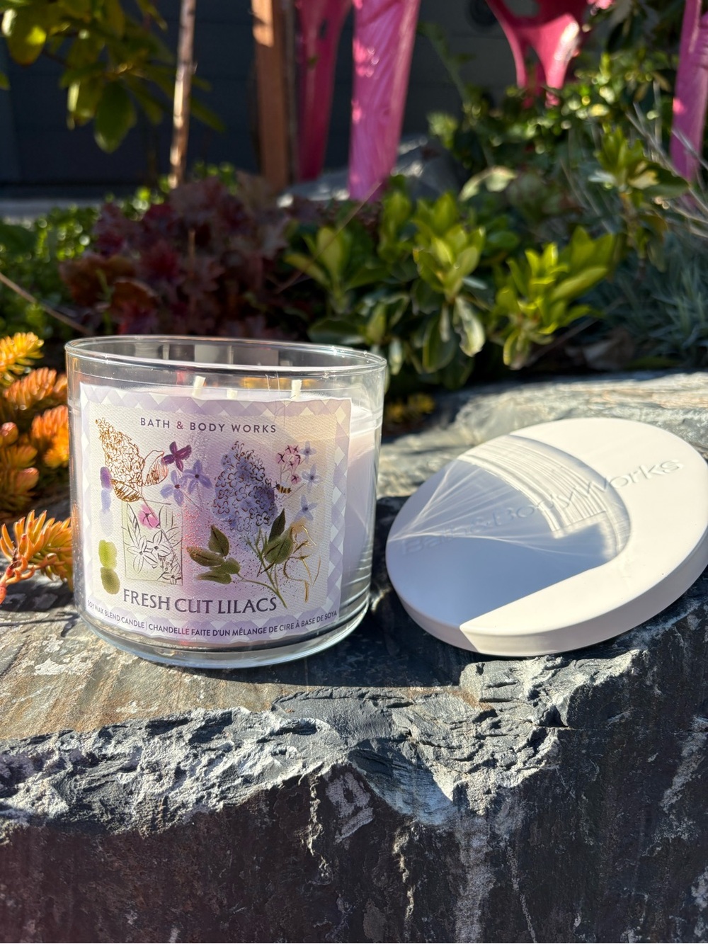 Bath & Body Works Fresh Cut Lilacs Candle — Purple & White